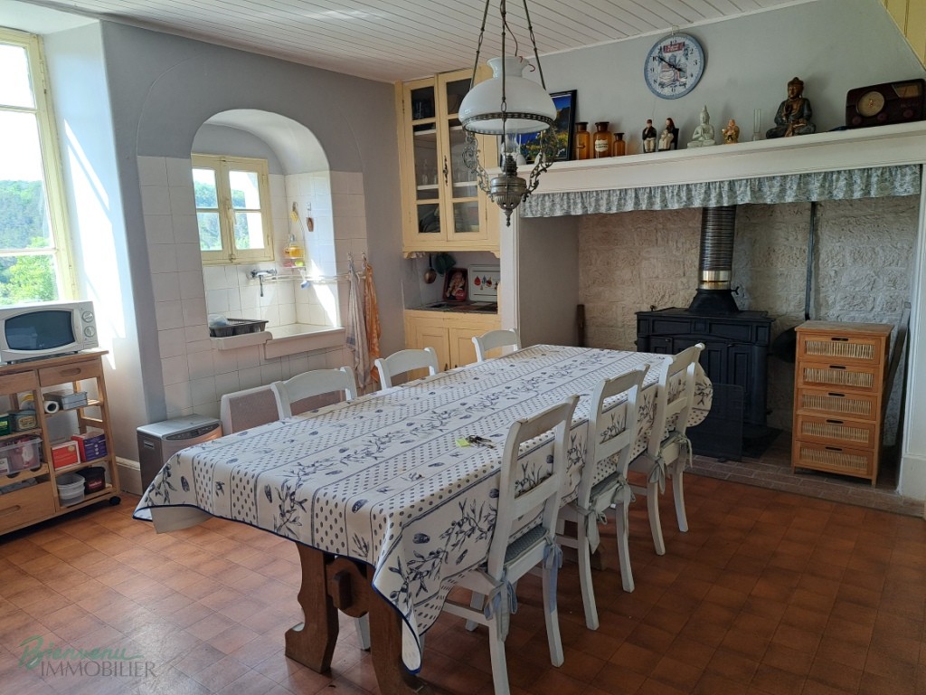 Ancienne maison en pierre crépie d’environ 112 m² habitables
