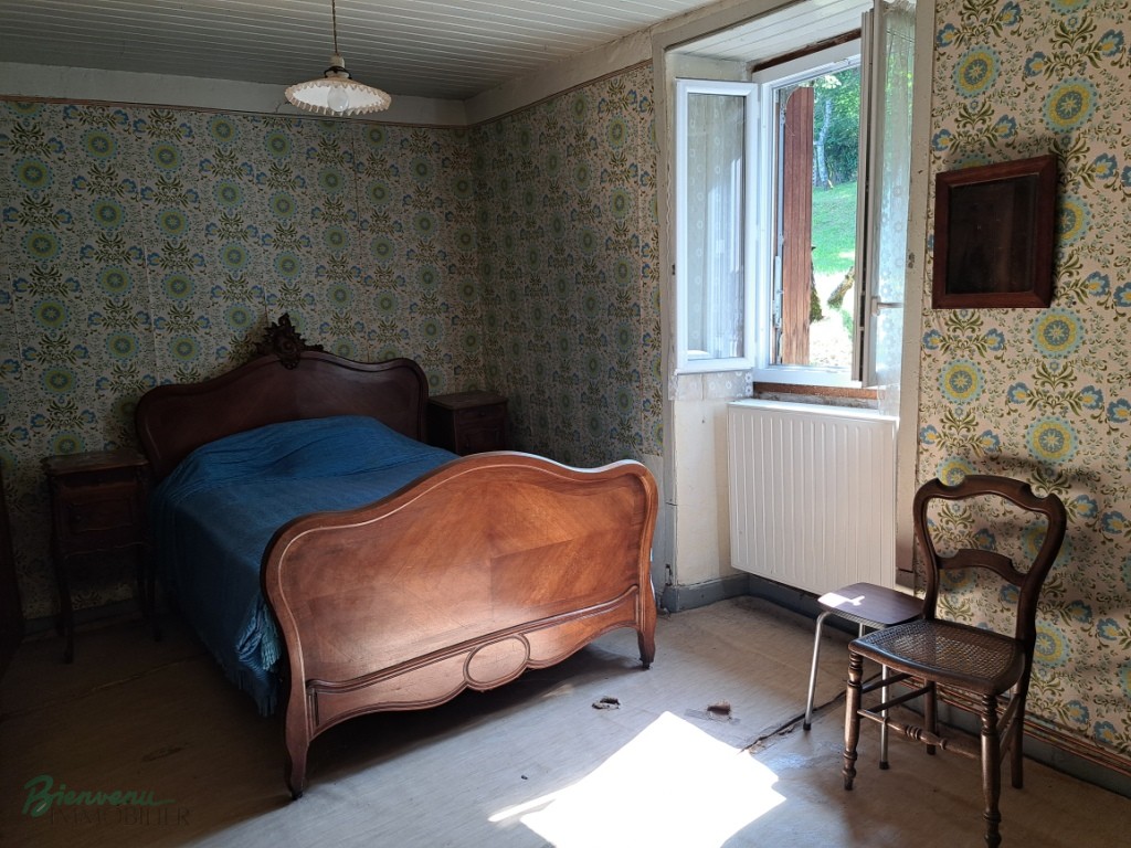 Maison ancienne avec pigeonnier à rénover avec agrandissement de 1970, d’environ 92 m² habitables