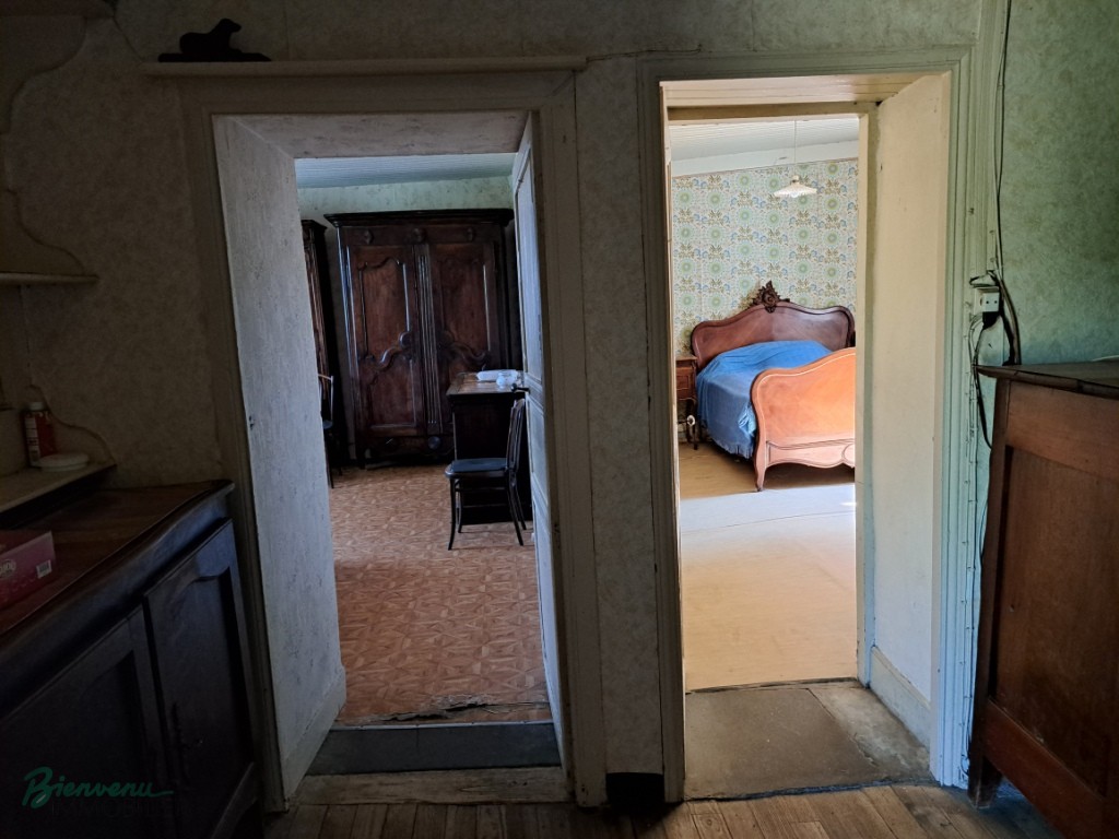 Maison ancienne avec pigeonnier à rénover avec agrandissement de 1970, d’environ 92 m² habitables