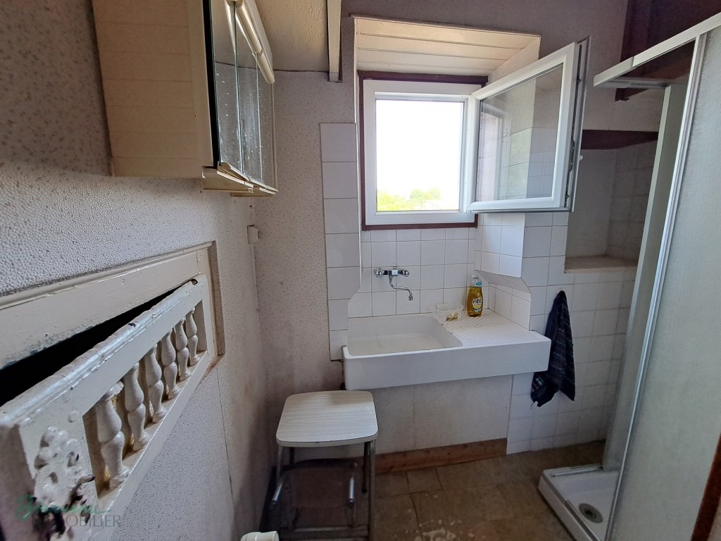 Maison ancienne avec pigeonnier à rénover avec agrandissement de 1970, d’environ 92 m² habitables