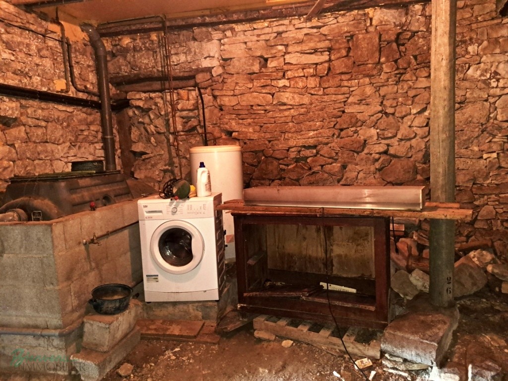 Maison ancienne avec pigeonnier à rénover avec agrandissement de 1970, d’environ 92 m² habitables