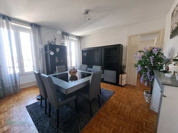 Charmant appartement T4