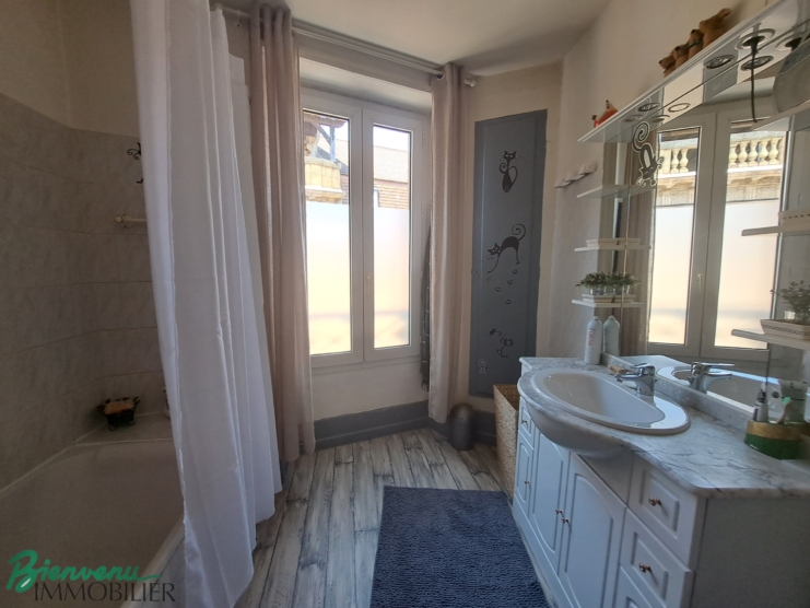 Charmant appartement T4