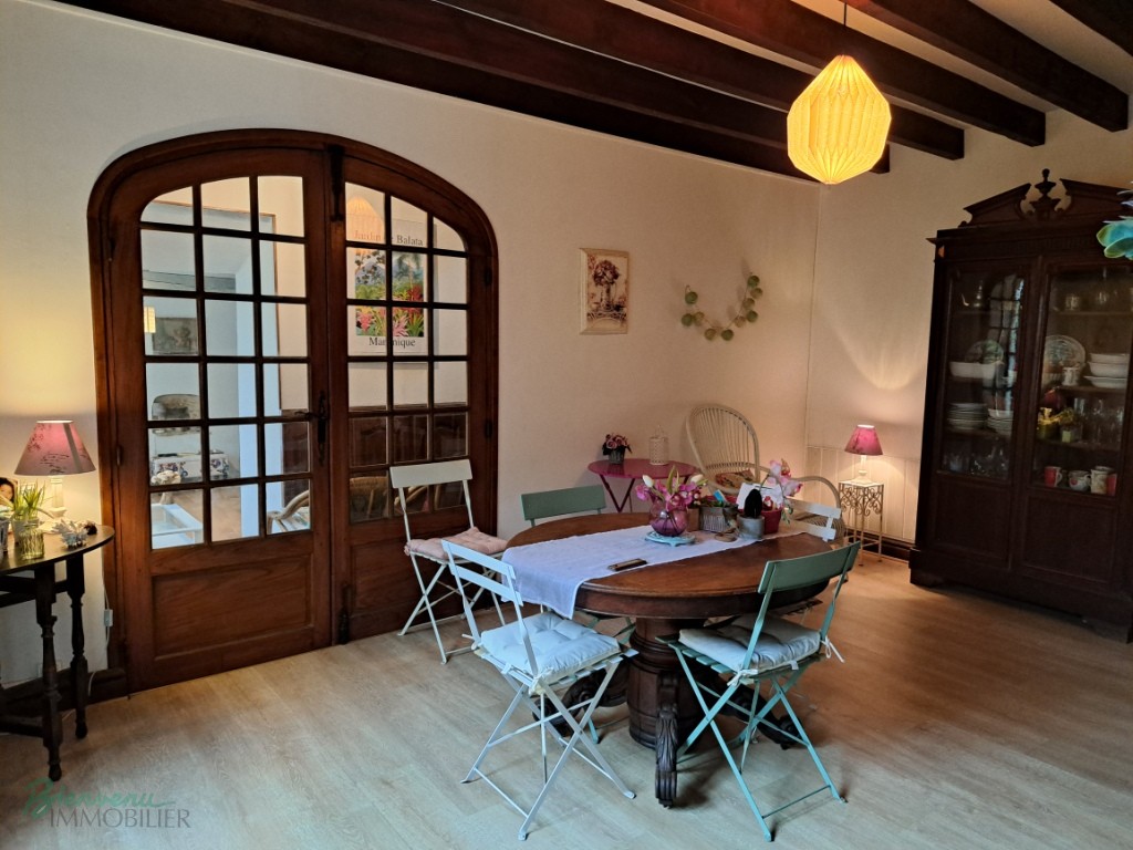 Charmante maison en pierre ancienne, d’environ 90 m² habitables sur 2 niveaux