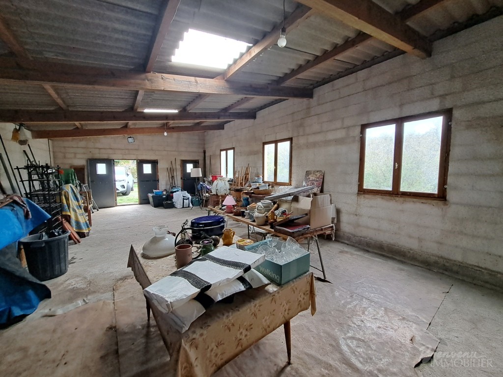 Maison d’habitation à rénover avec véranda, d’environ 80 m² sur sous-sol