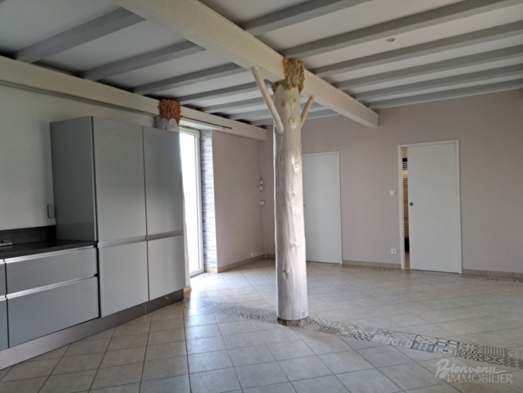 Maison d’habitation sur 2 niveaux à finir d’aménager
