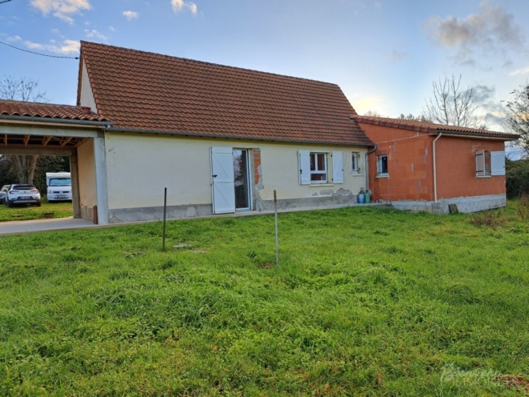 Maison d’habitation sur 2 niveaux à finir d’aménager