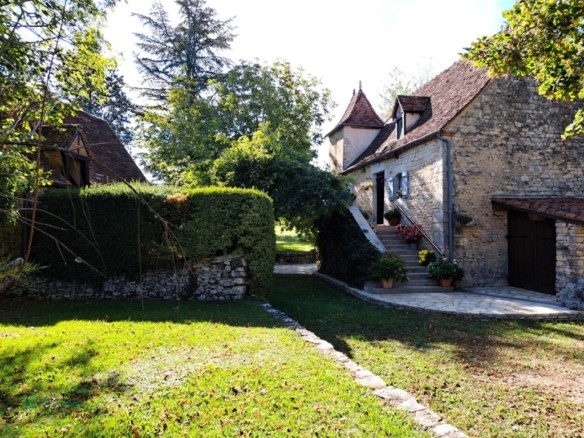 Charmante Maison ancienne en pierre avec pigeonnier de 1770 & petite maison en pierre
