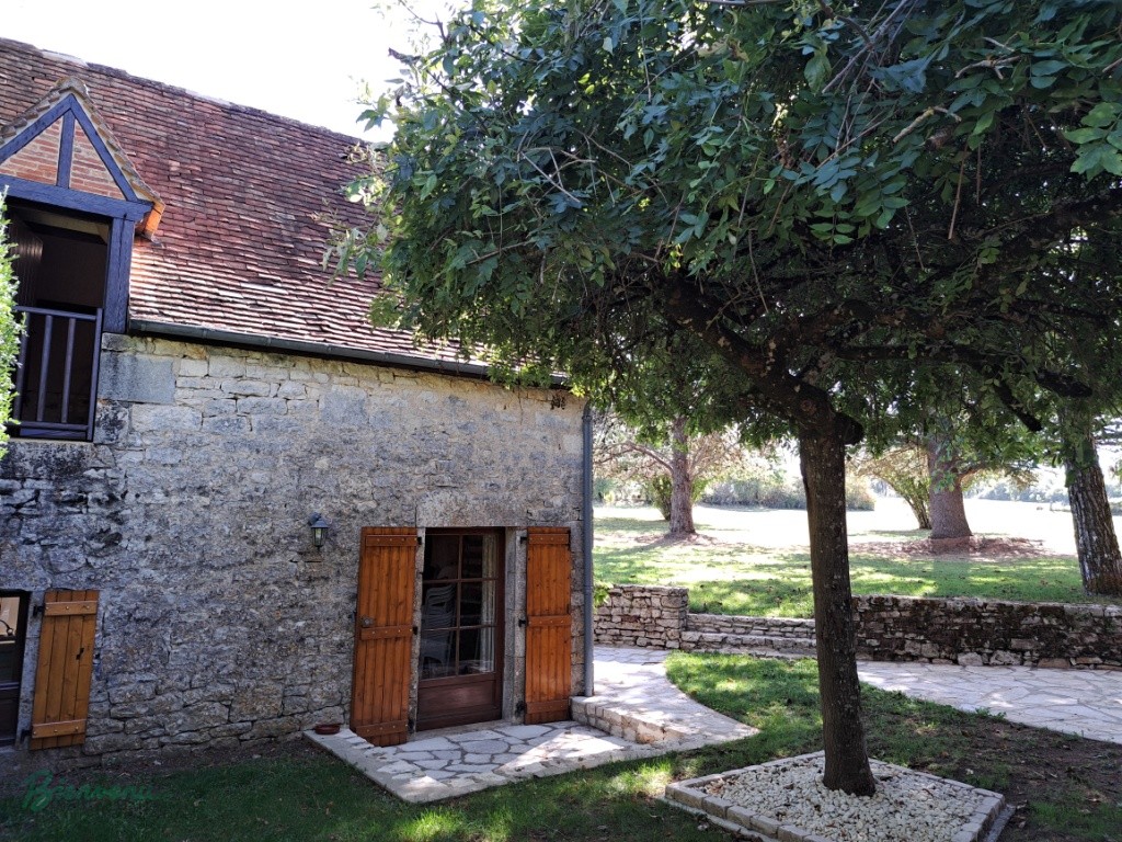 Charmante Maison ancienne en pierre avec pigeonnier de 1770 & petite maison en pierre
