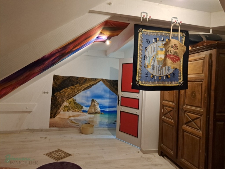 Belle Maison avec jolies vues, sur 2 niveaux avec sous-sol