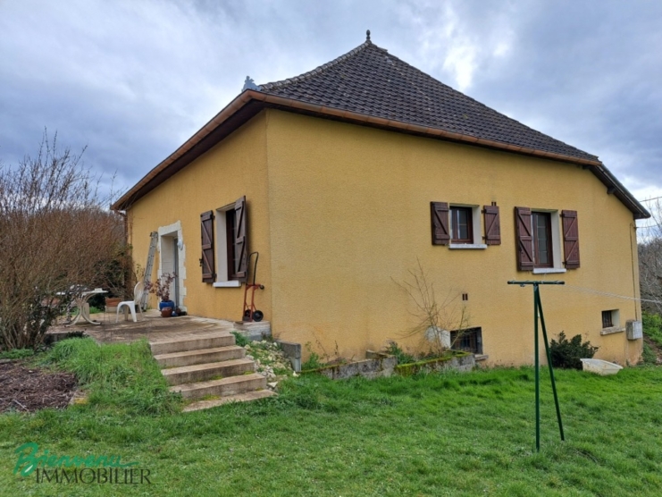 Belle Maison avec jolies vues, sur 2 niveaux avec sous-sol