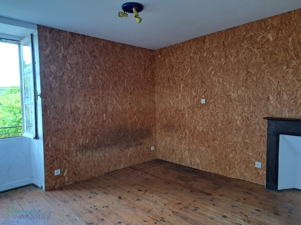 Charmante maison en pierre à rénover