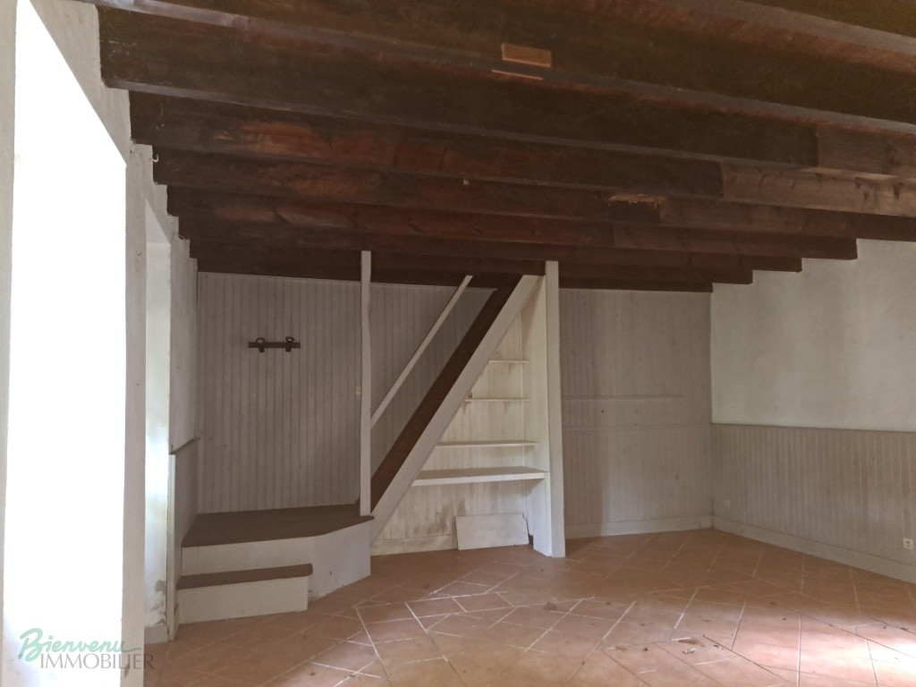 Charmante maison en pierre à rénover