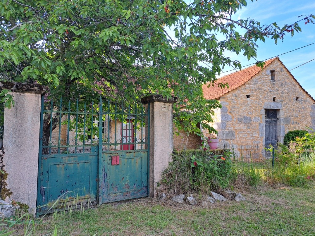 Charmante maison en pierre à rénover