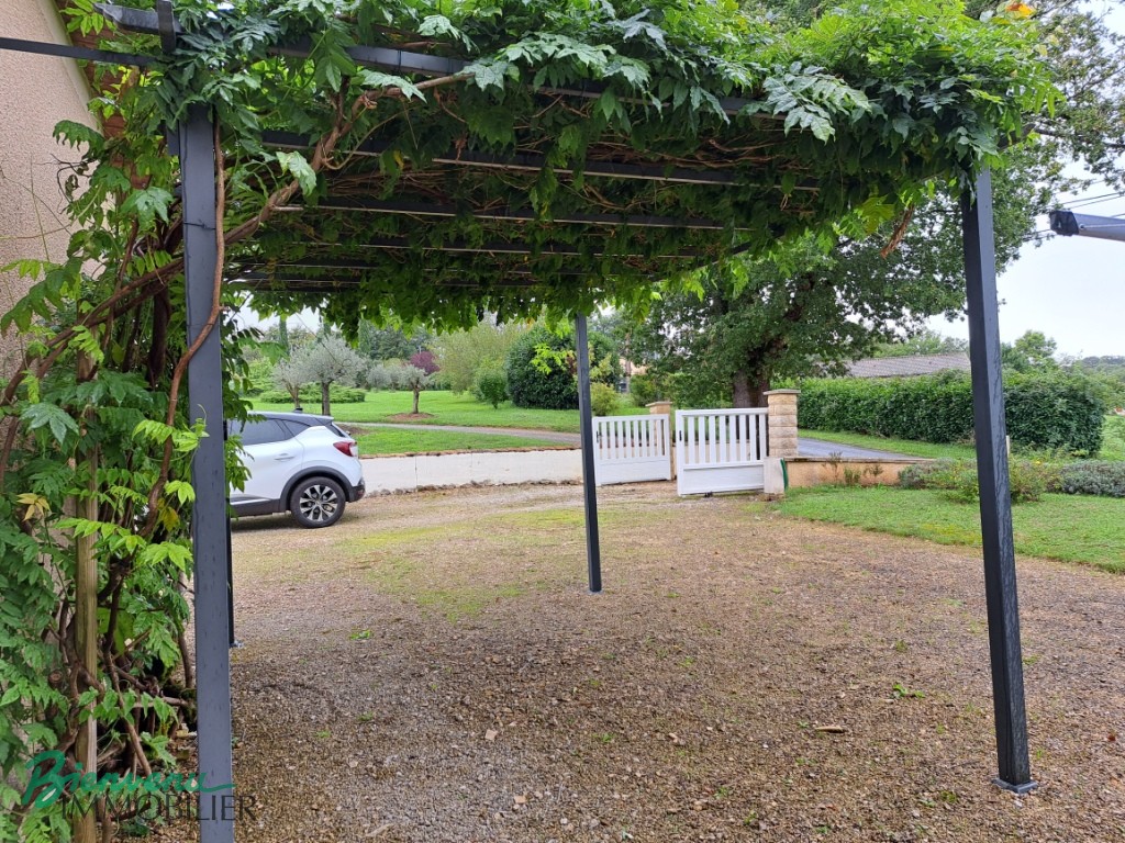 Jolie maison de plain pied avec de belles vues