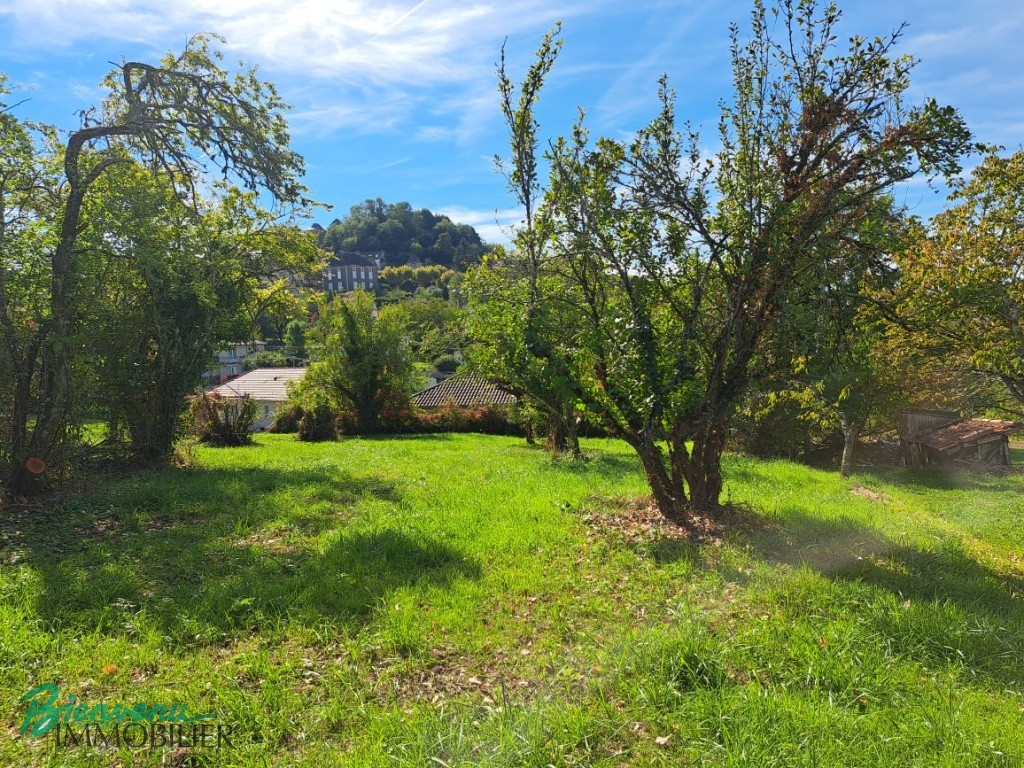Beau Terrain à bâtir de 1880 m²