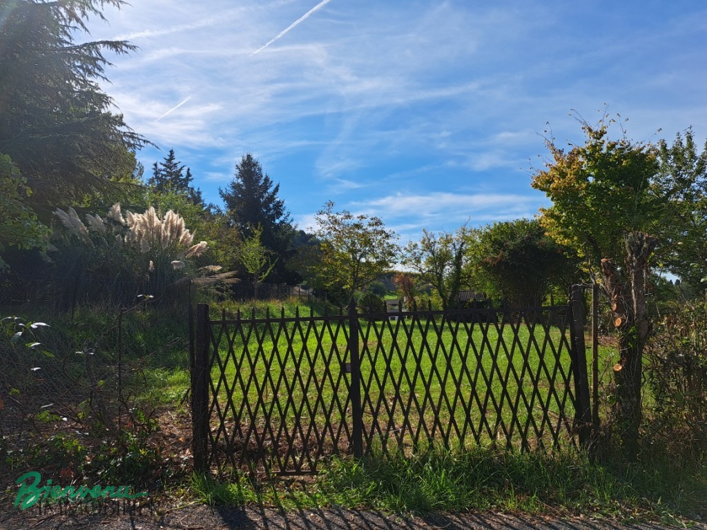 Beau Terrain à bâtir de 1880 m²