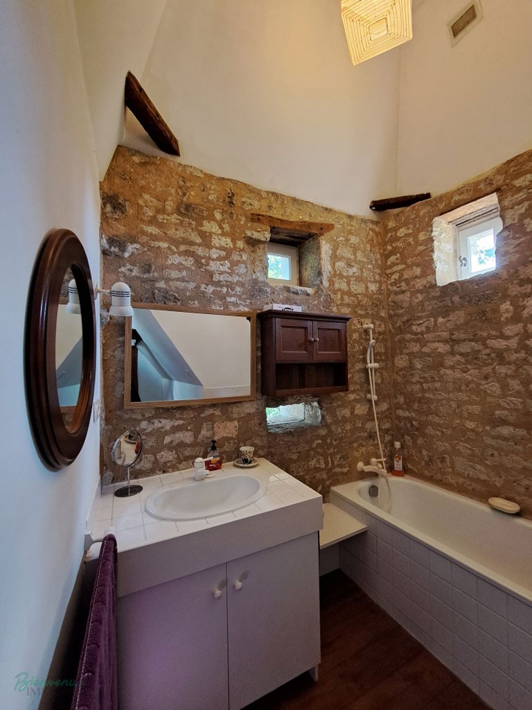 Charmante Maison ancienne en pierre avec pigeonnier de 1770 & petite maison en pierre
