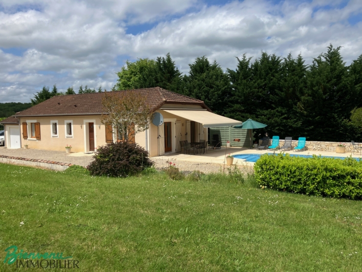 Jolie maison de plain pied avec de belles vues