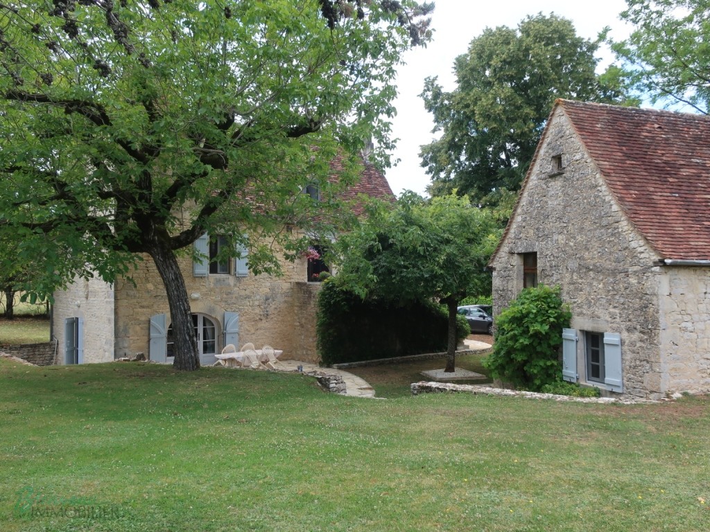 Charmante Maison ancienne en pierre avec pigeonnier de 1770 & petite maison en pierre