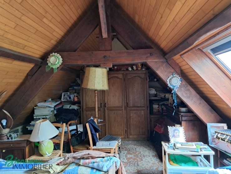 MAISON EN PIERRE CONSTRUITE DANS UN ANCIEN MOULIN