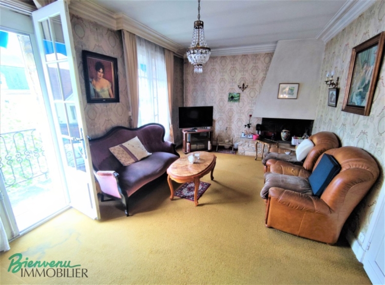 Joli batiment en pierre et très bel appartement