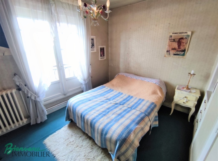 Joli batiment en pierre et très bel appartement