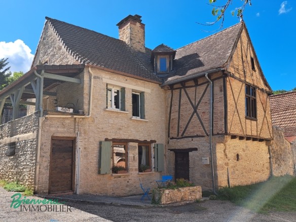 Charmant Ensemble composé de 2 Maisons en pierre & colombage