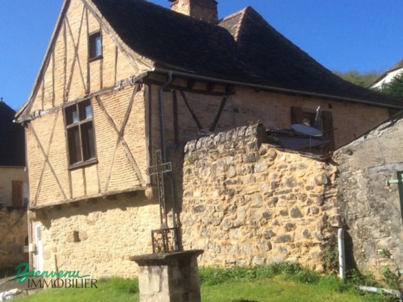 Charmante Maison du XIV ème à  colombage