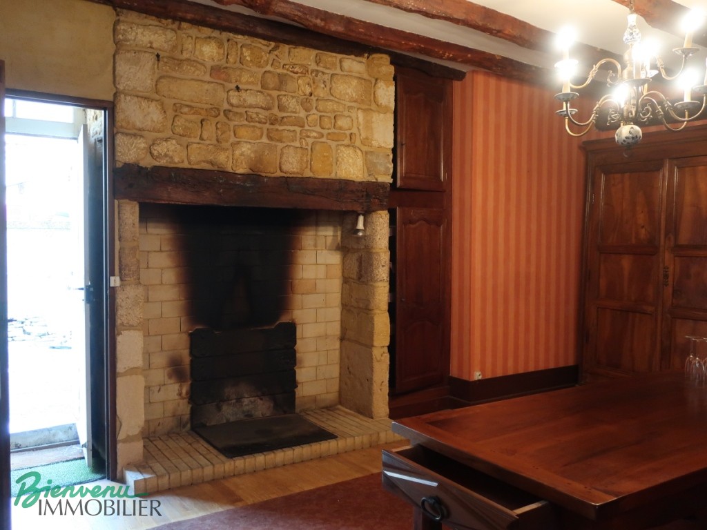 Charmante ensemble immobilier tout en pierre