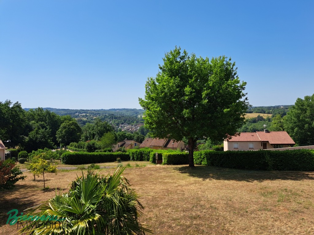 CHARMANTE MAISON CONTEMPORAINE