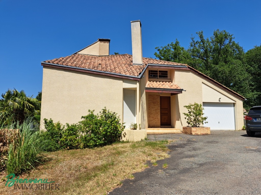 CHARMANTE MAISON CONTEMPORAINE