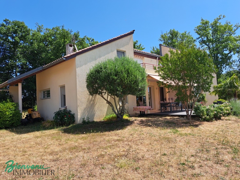 CHARMANTE MAISON CONTEMPORAINE