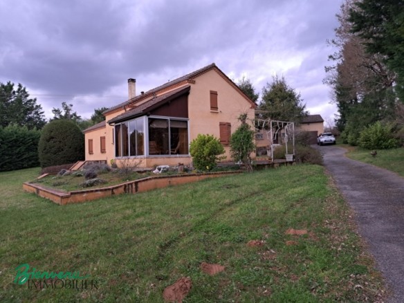 Jolie Maison de Plain pied bénéficiant de belles vues