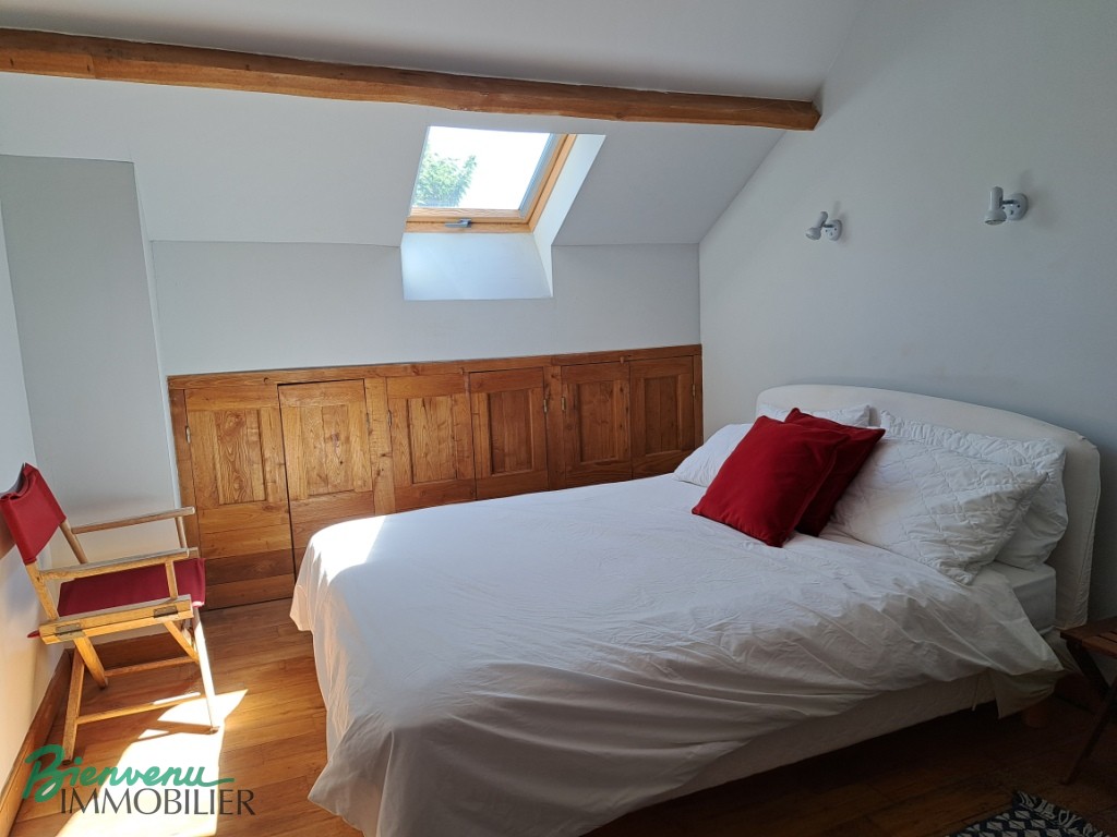 Maison en pierre bénéficie de magnifiques vues