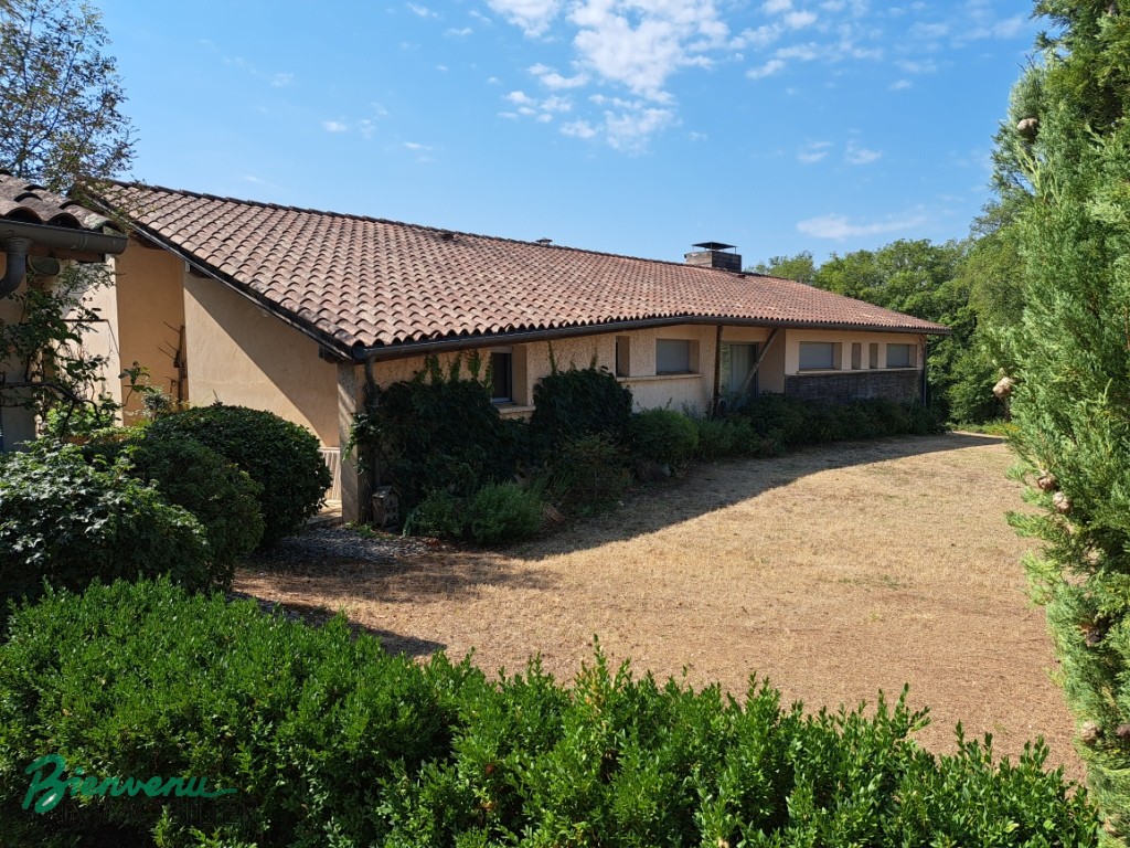 Sur les Hauteurs, au Calme et en Campagne spacieuse et lumineuse Maison d’architecte de plain pied