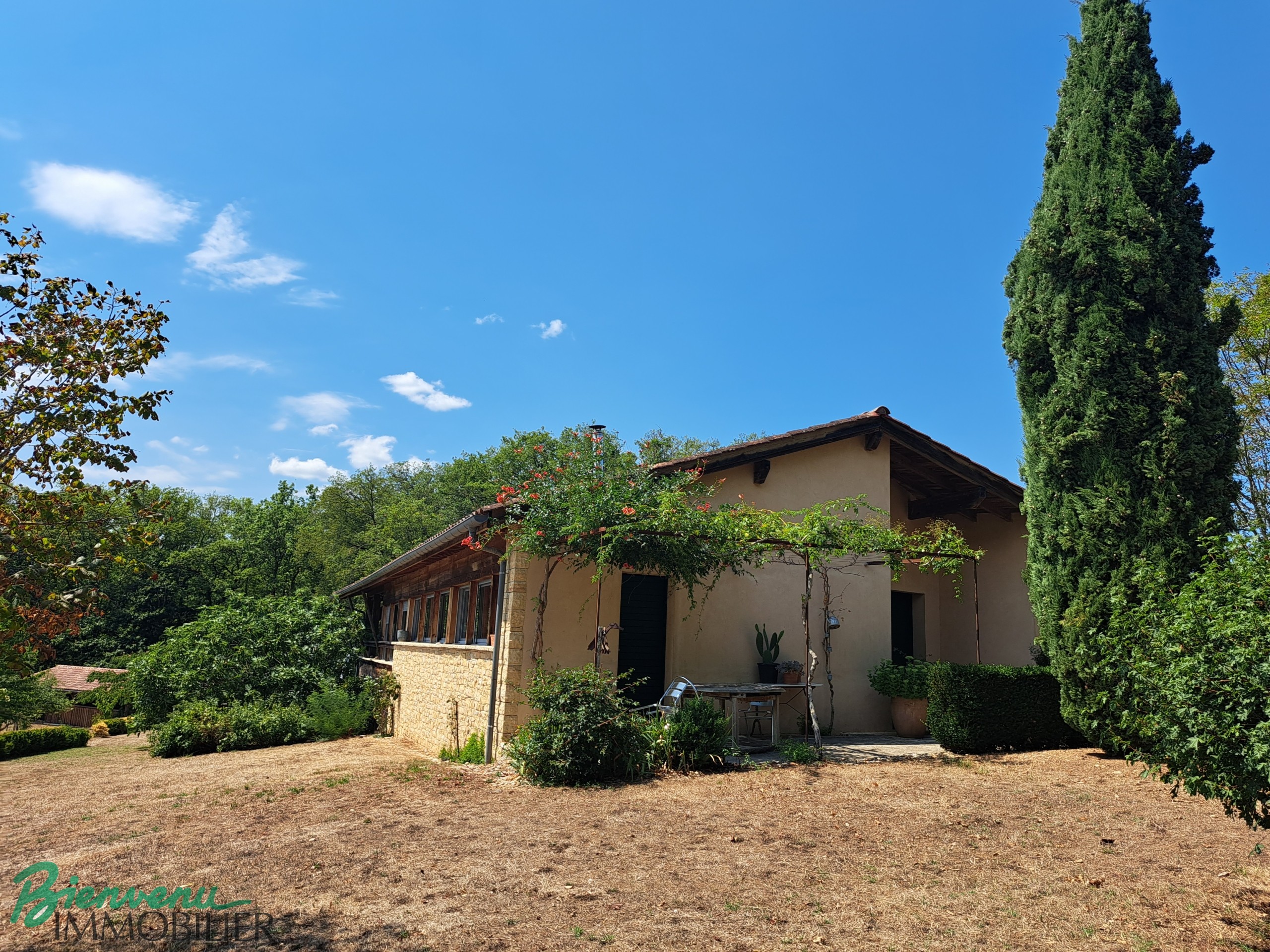 Sur les Hauteurs, au Calme et en Campagne spacieuse et lumineuse Maison d’architecte de plain pied
