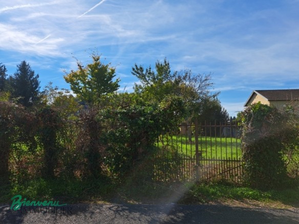 Beau Terrain à bâtir 1880 m²