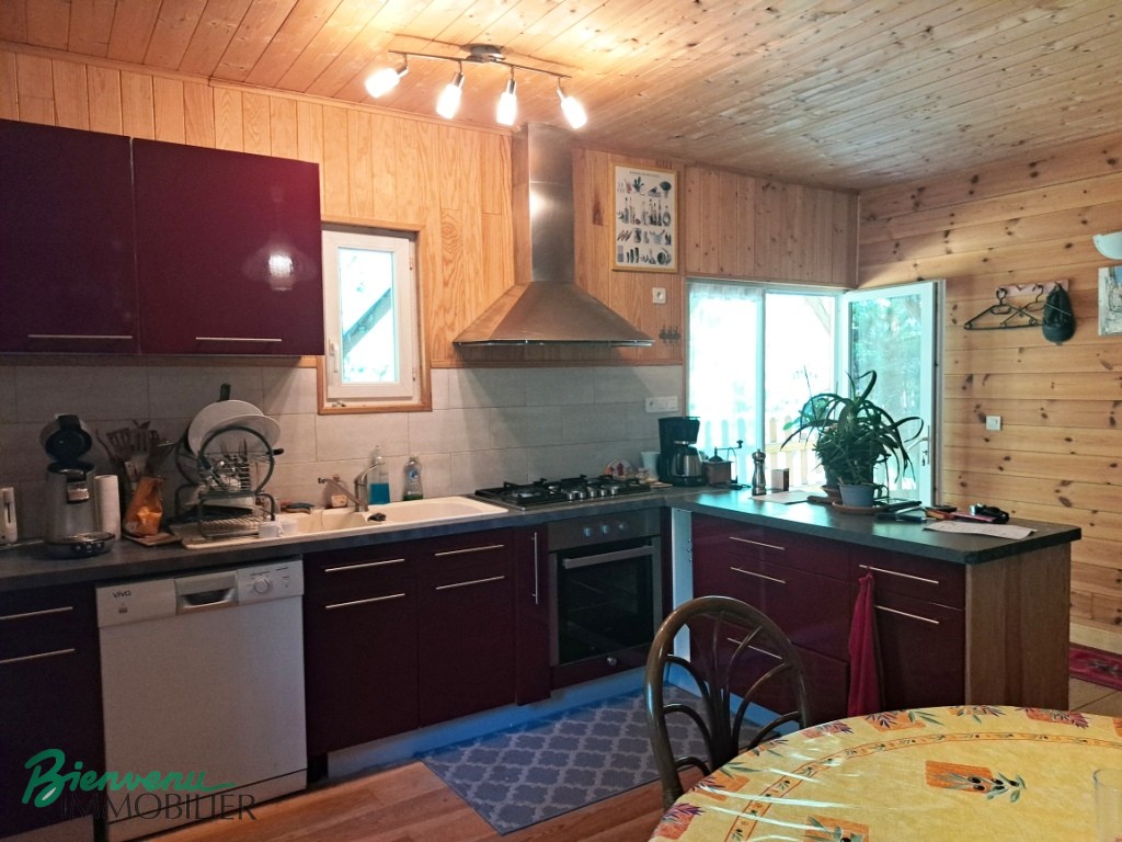 Maison récente en pierre de plain pied et son Chalet proche Gourdon